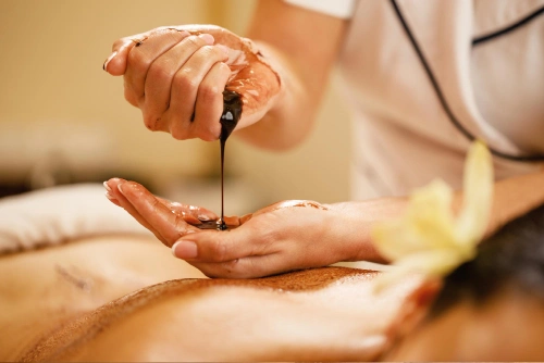 Kizhi - Herbal Poultice Therapy