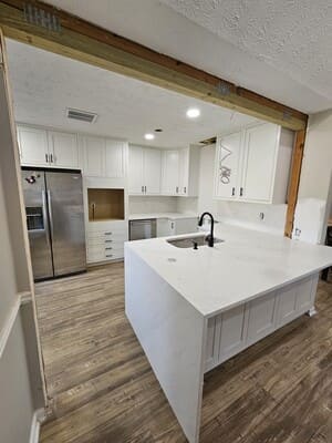 {{ custom_values.service_3 }} in {{custom_values.area_3})