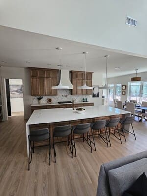 {{ custom_values.service_1 }} in {{custom_values.area_5})