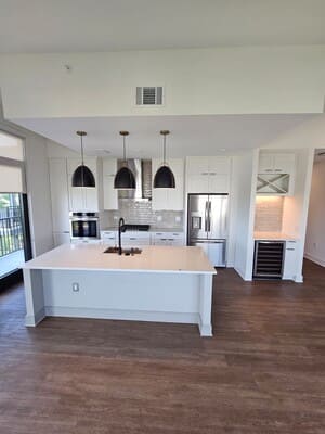 {{ custom_values.service_1 }} in {{custom_values.area_1})