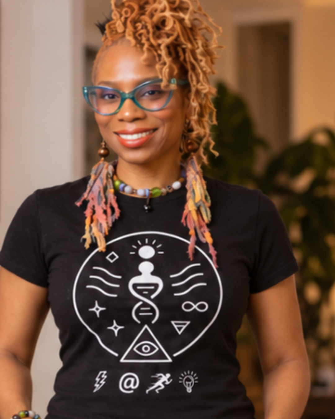 Kenda Bell wearing I Am the Algorithm shirt