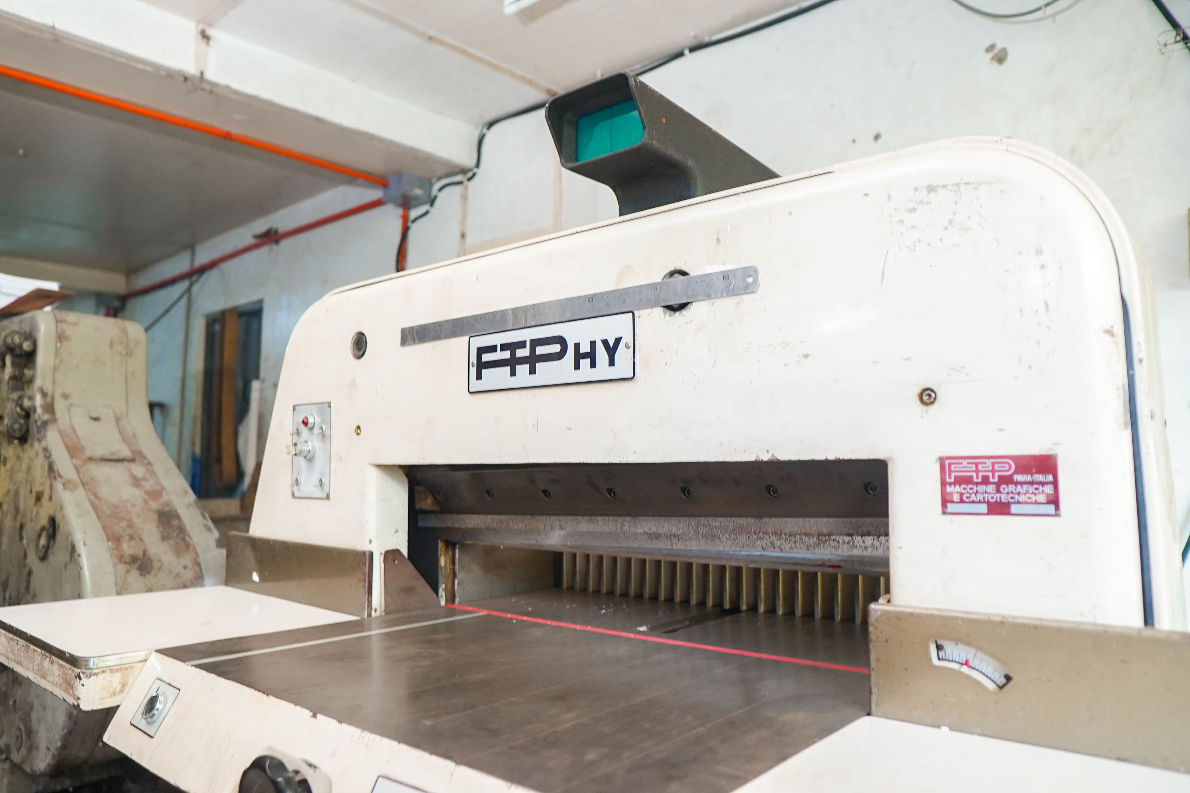 FTP 82 HY Paper Cutting Machine