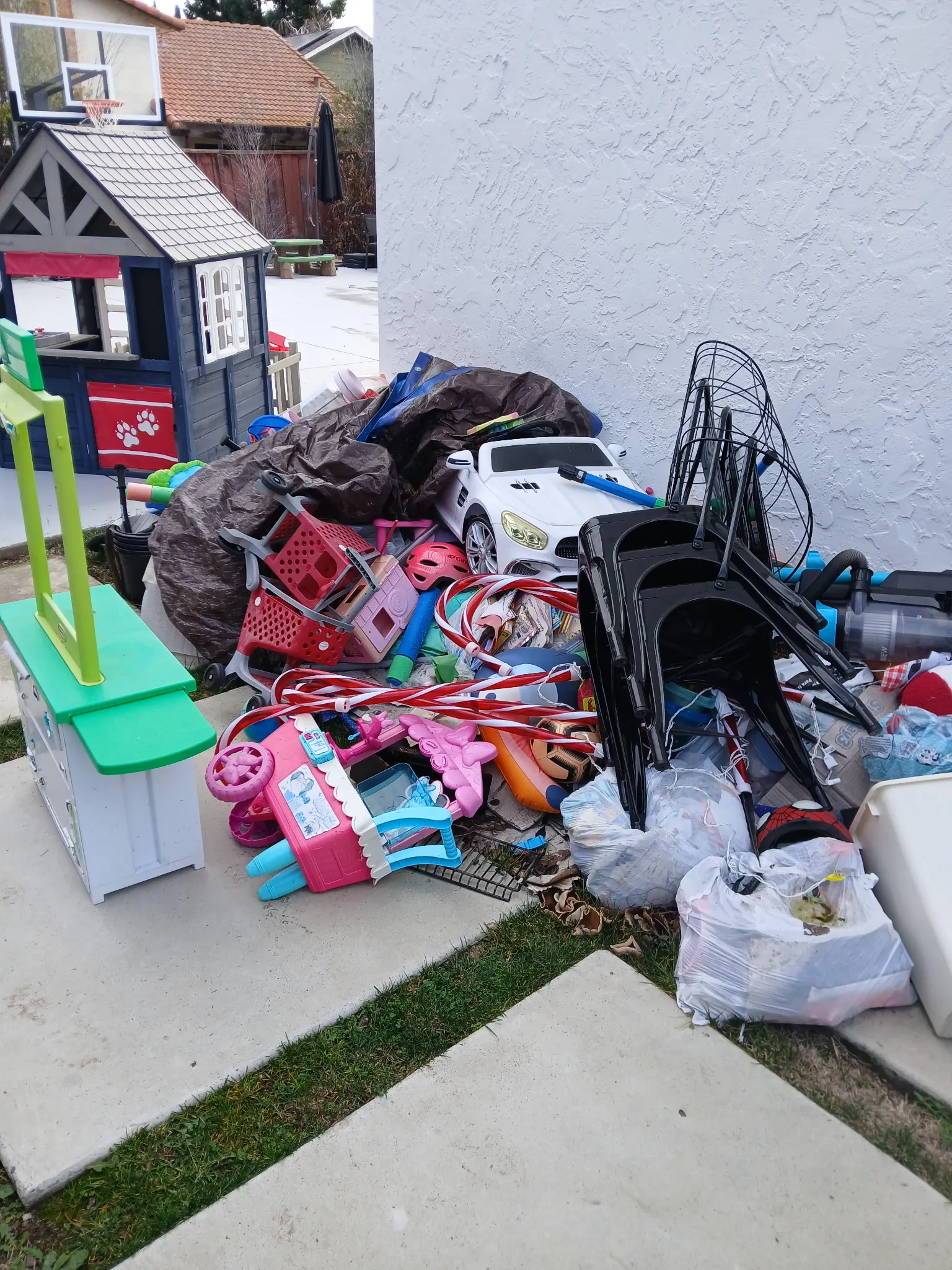 Commercial junk removal from an office space