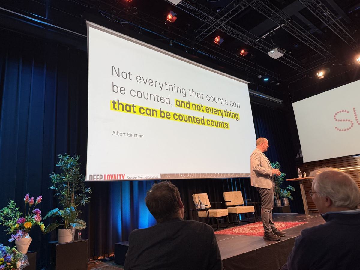 Slide met quote: Not everything that counts can be counted