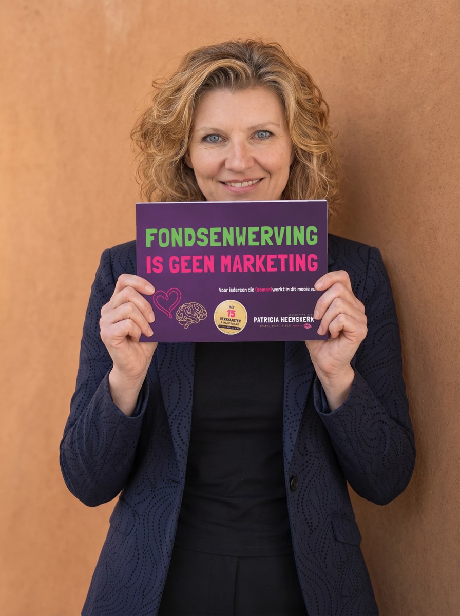 Patricia Heemskerk houdt haar boek Fondsenwerving is geen marketing omhoog