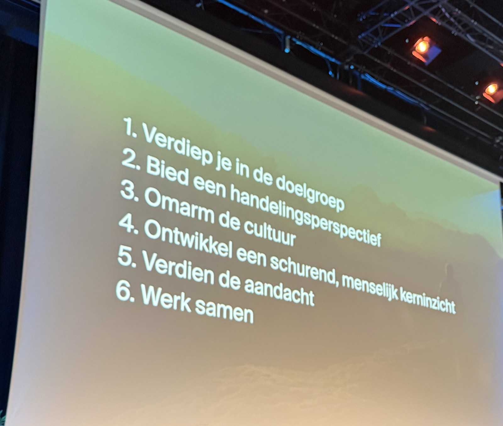 Slide met de zes lessen van Bas Welling