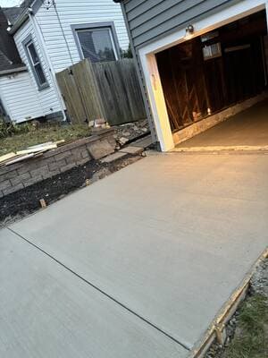 {{ custom_values.service_4 }} in {{custom_values.area_7})