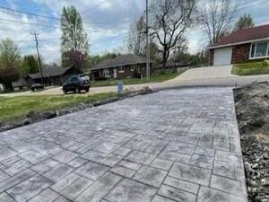 {{ custom_values.service_4 }} in {{custom_values.area_7})