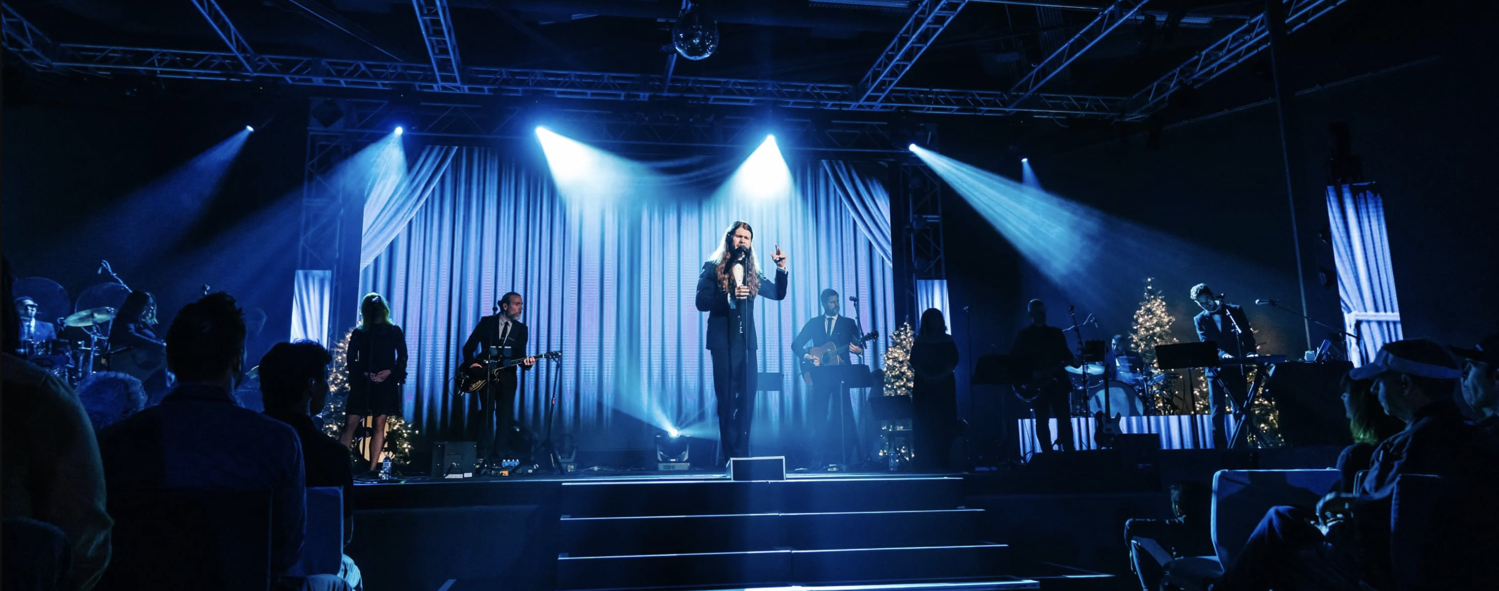 A singer performing freely