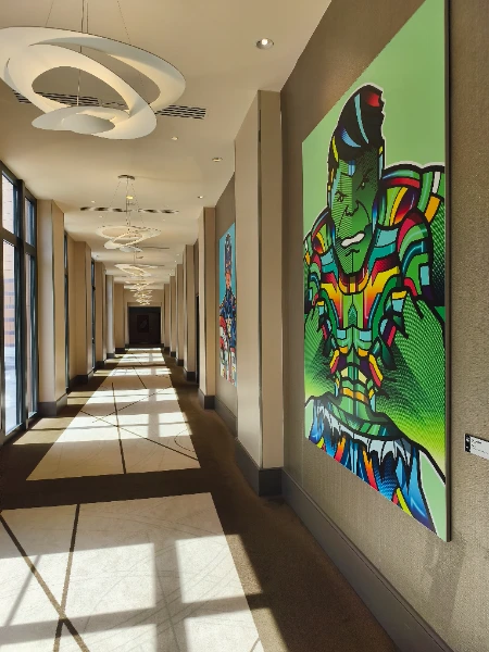 Ambiente en Disney Hotel New York – The Art of Marvel