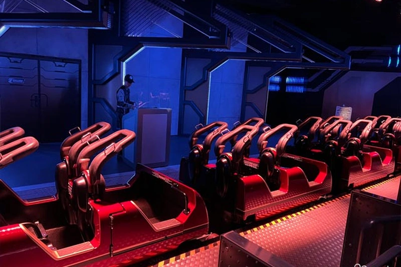 Interior atracción Flight Force Disneyland París