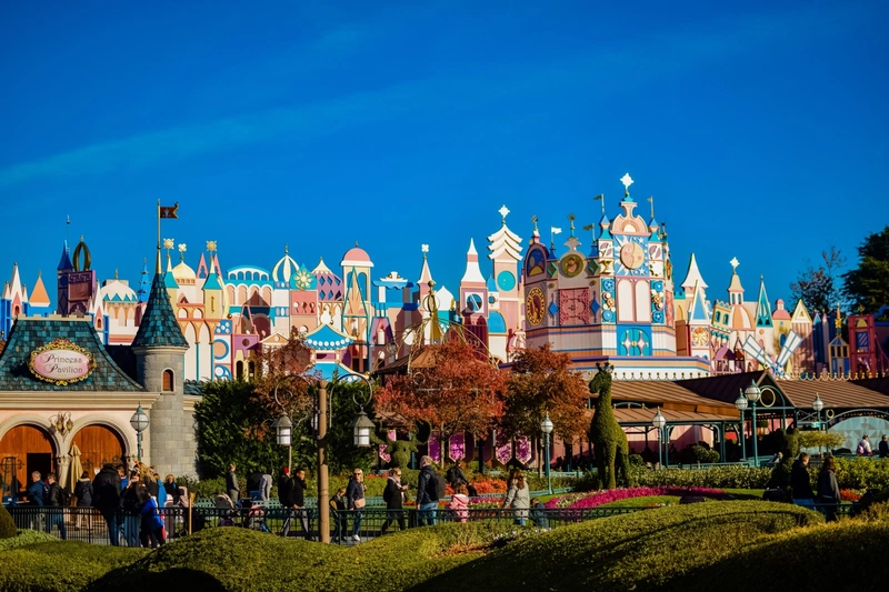 It's a small world It's a small world
