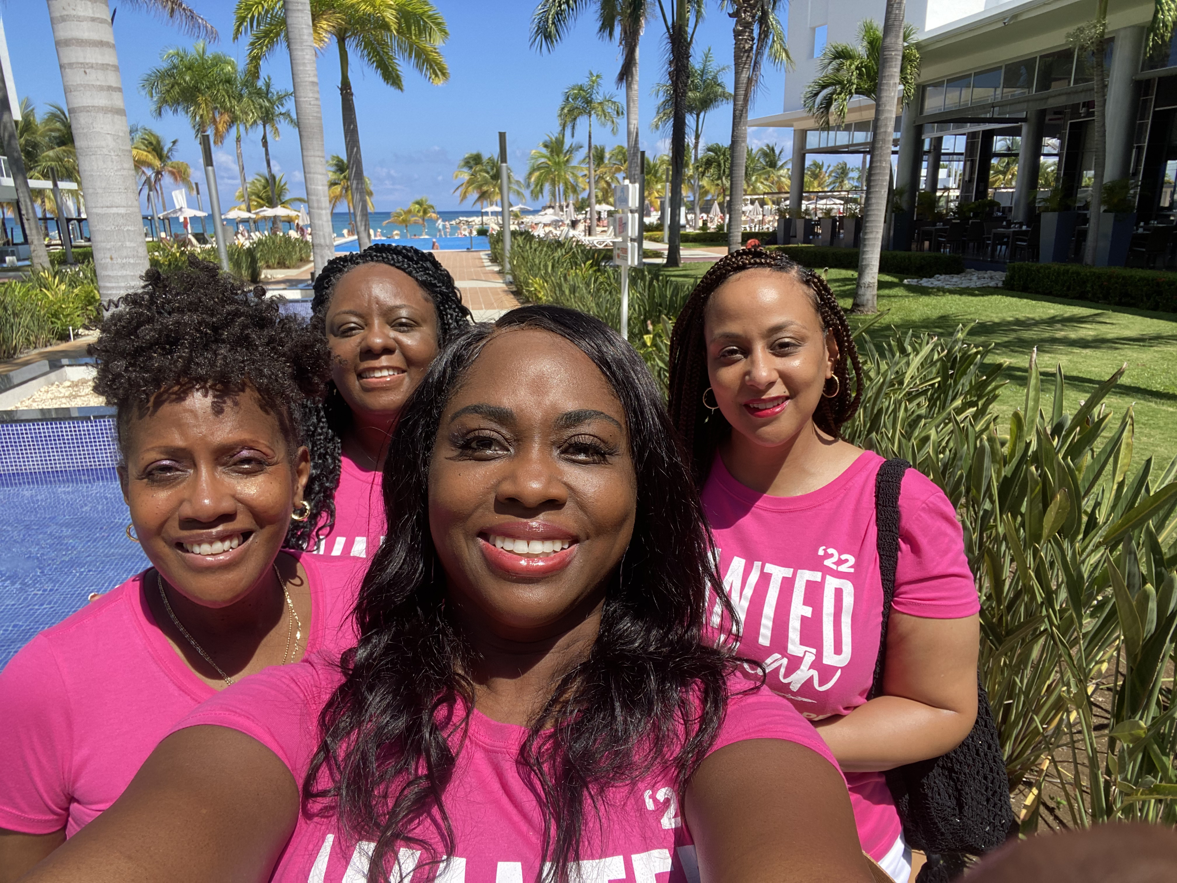 This keeps the SEO keywords consistent with your other galleries: