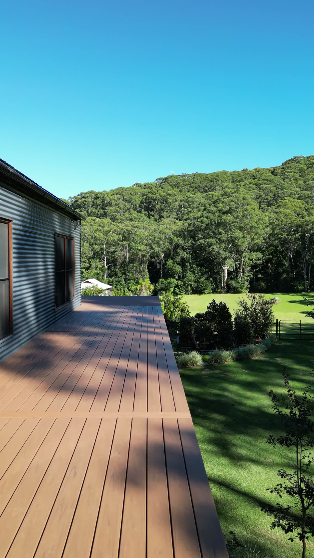 Premium composite deck