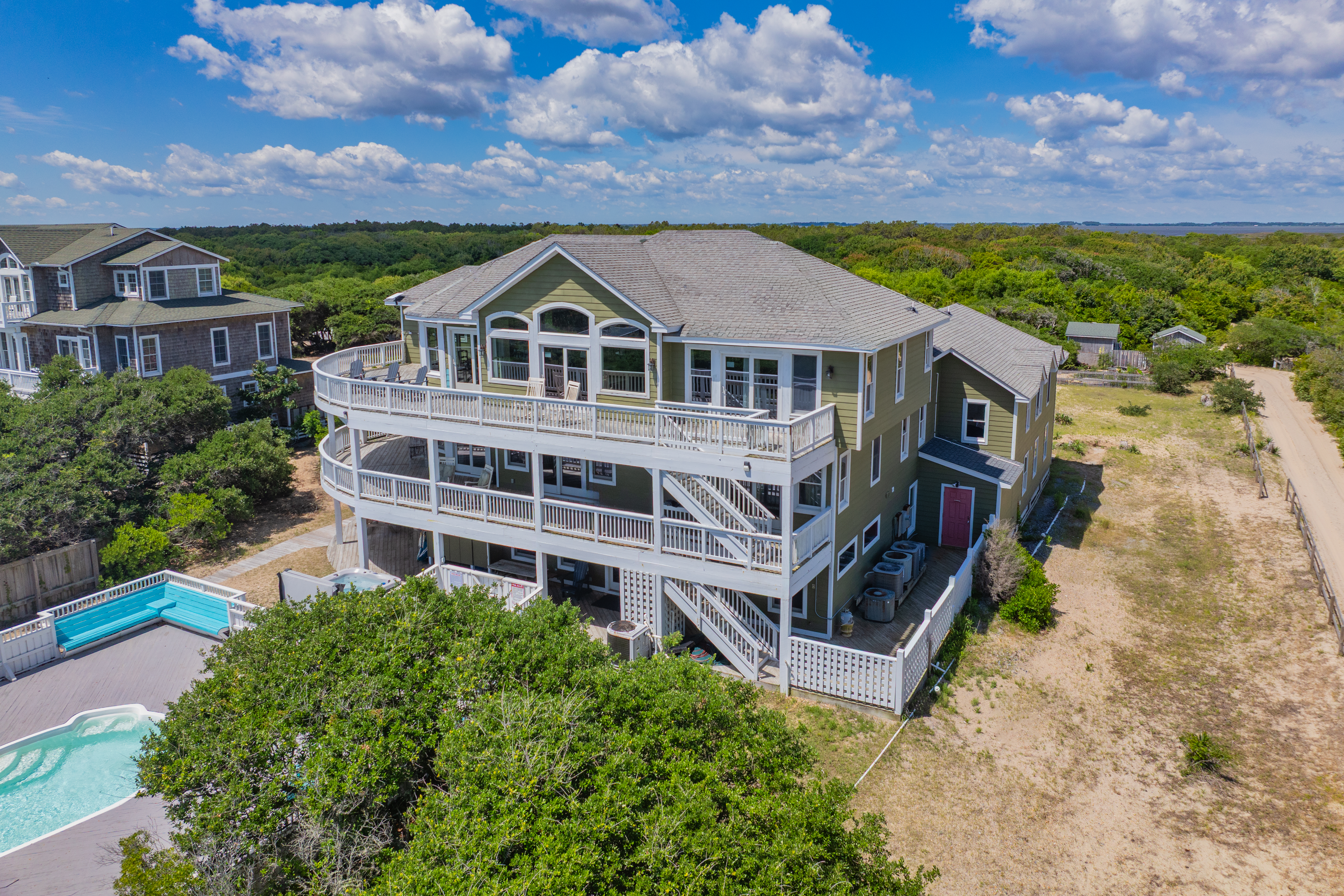 The Fitzgerald — 14BR oceanfront estate