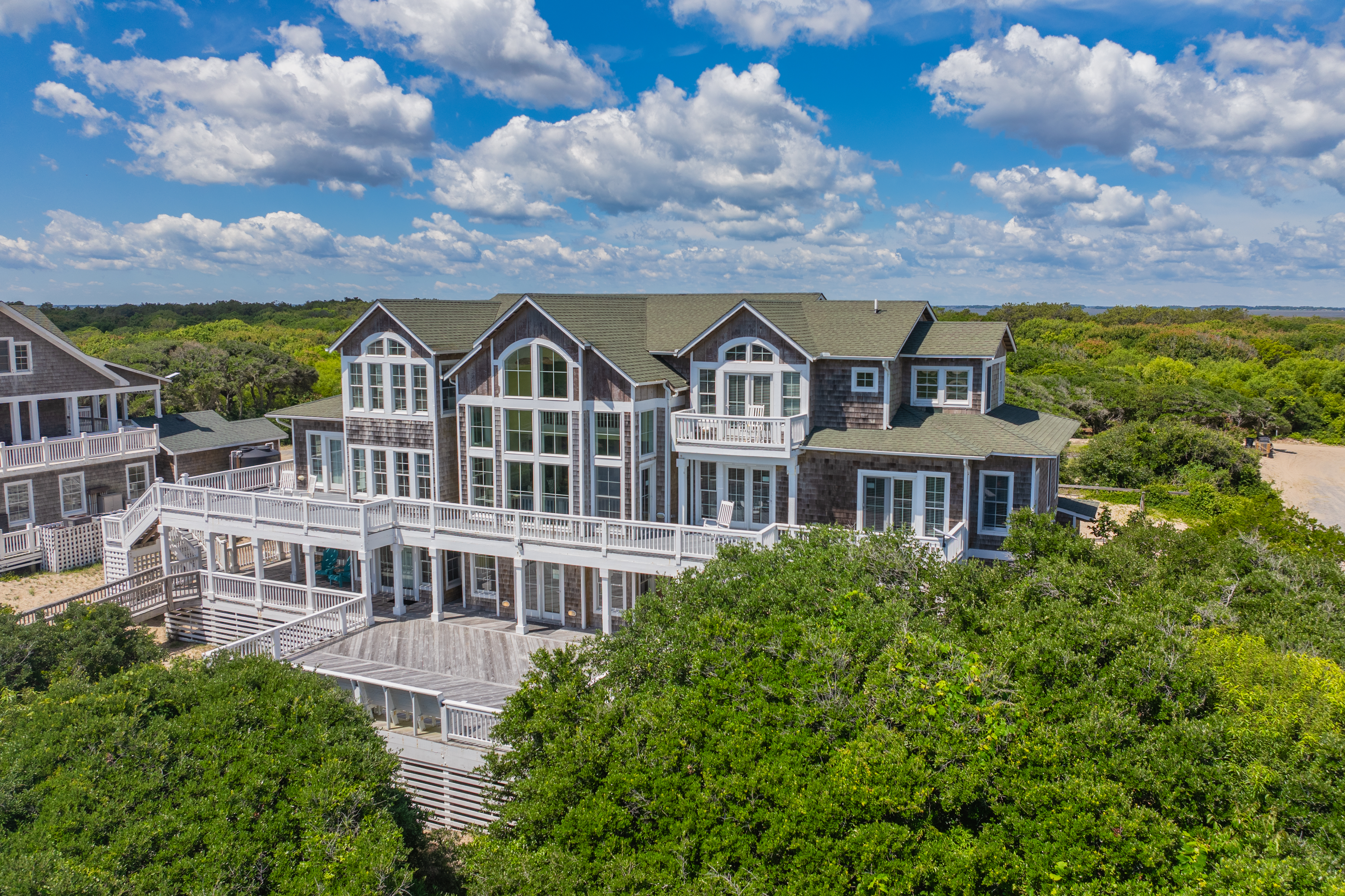 The Hemingway — 14BR oceanfront estate