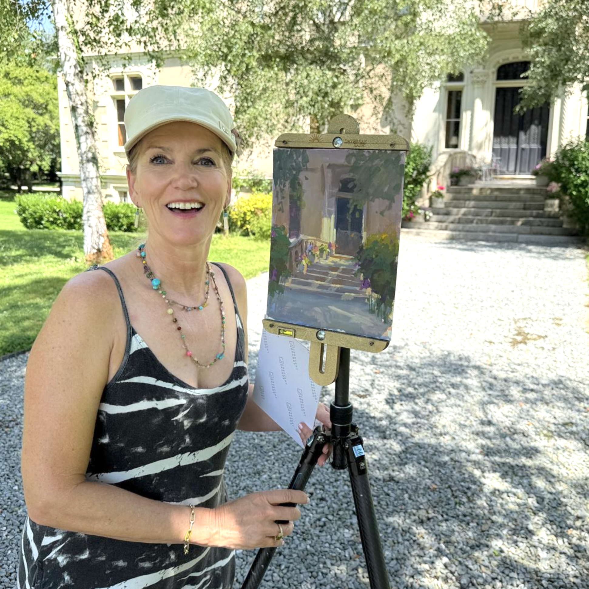 Manon Sander at her easel