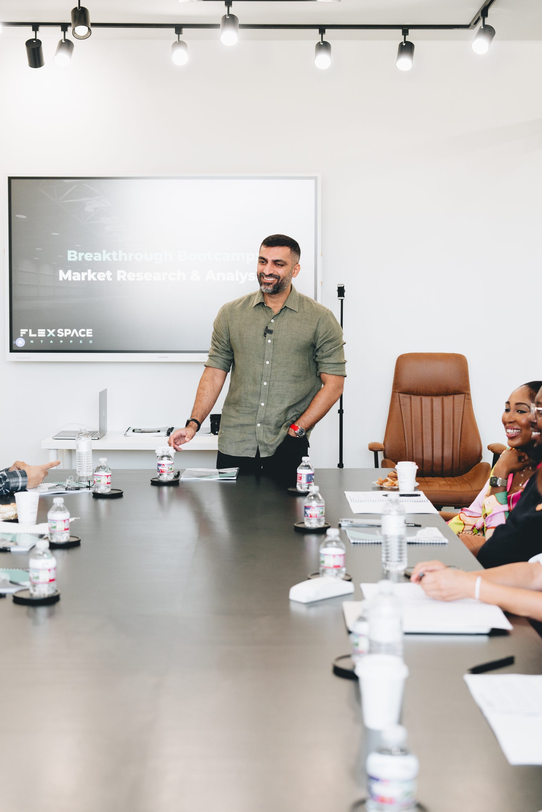 Hamza Ali leading an FSN Bootcamp session