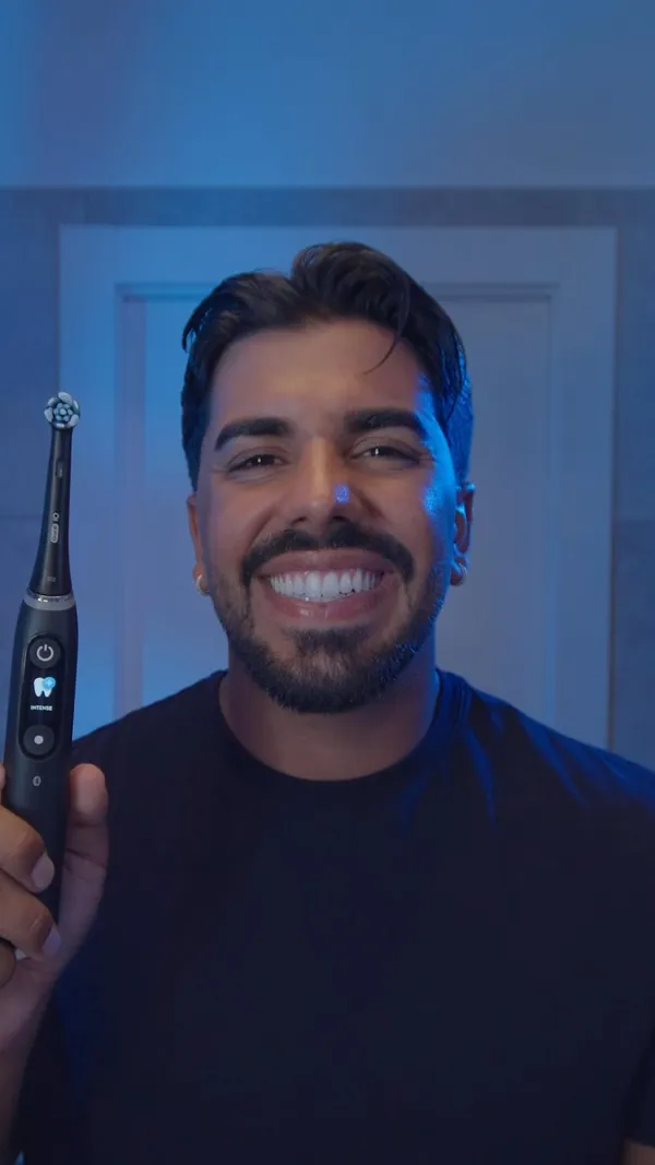 Fotogramma del video realizzato con Oral-B Italia
