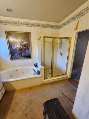 {{ custom_values.service_3 }} in {{custom_values.area_3})