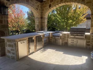 {{ custom_values.service_2 }} in {{custom_values.area_3})