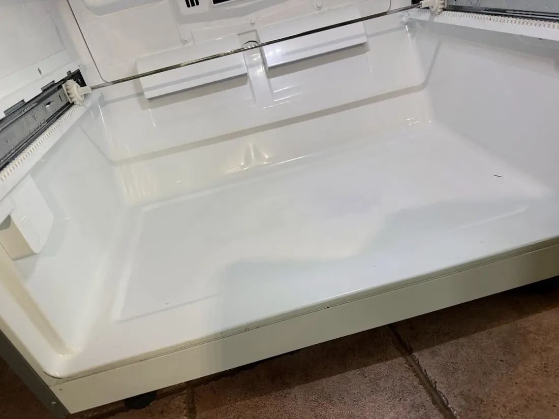 Clean, dry freezer compartment after the defrost repair