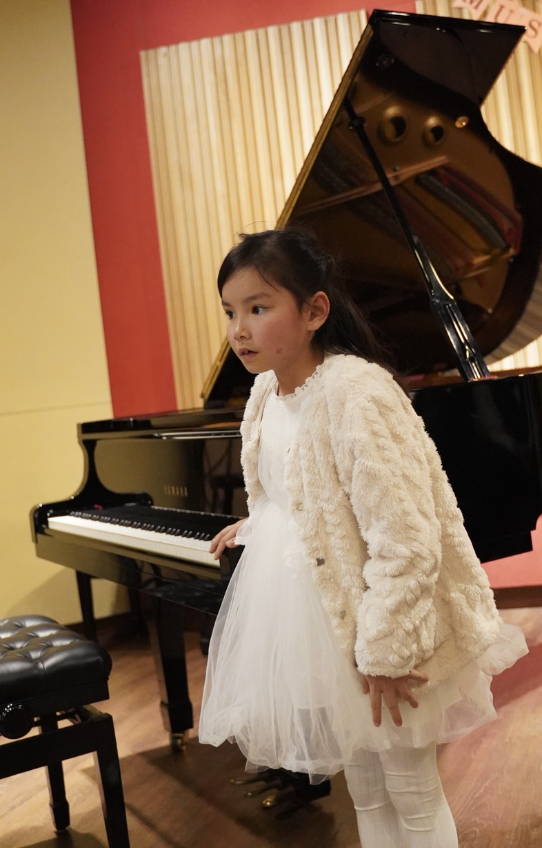Emilia 媽媽