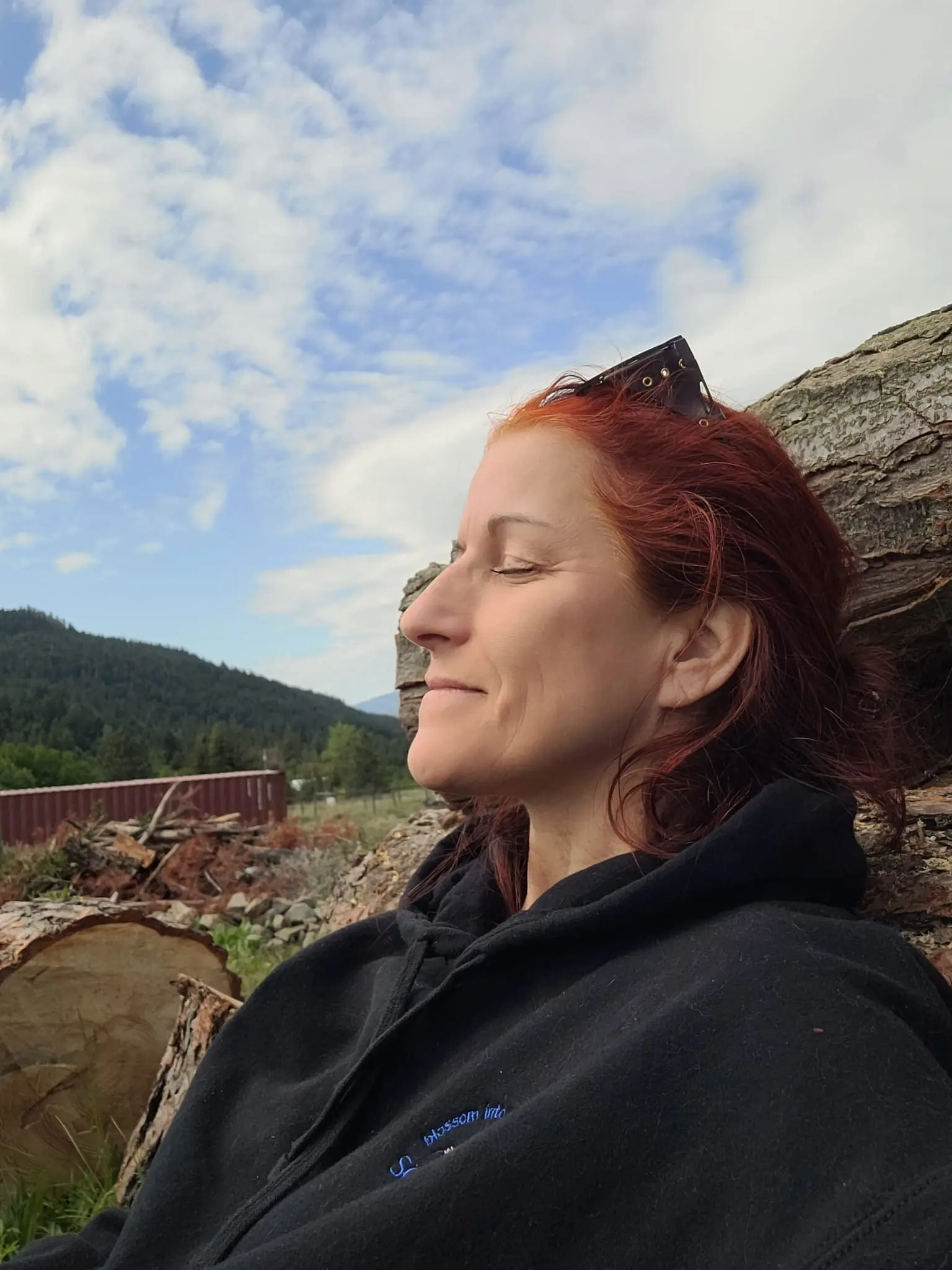 Tamoah Burton holistic wellness guide and soul healer creator of the Inner Radiance Reset 30-day personalized wellness plan