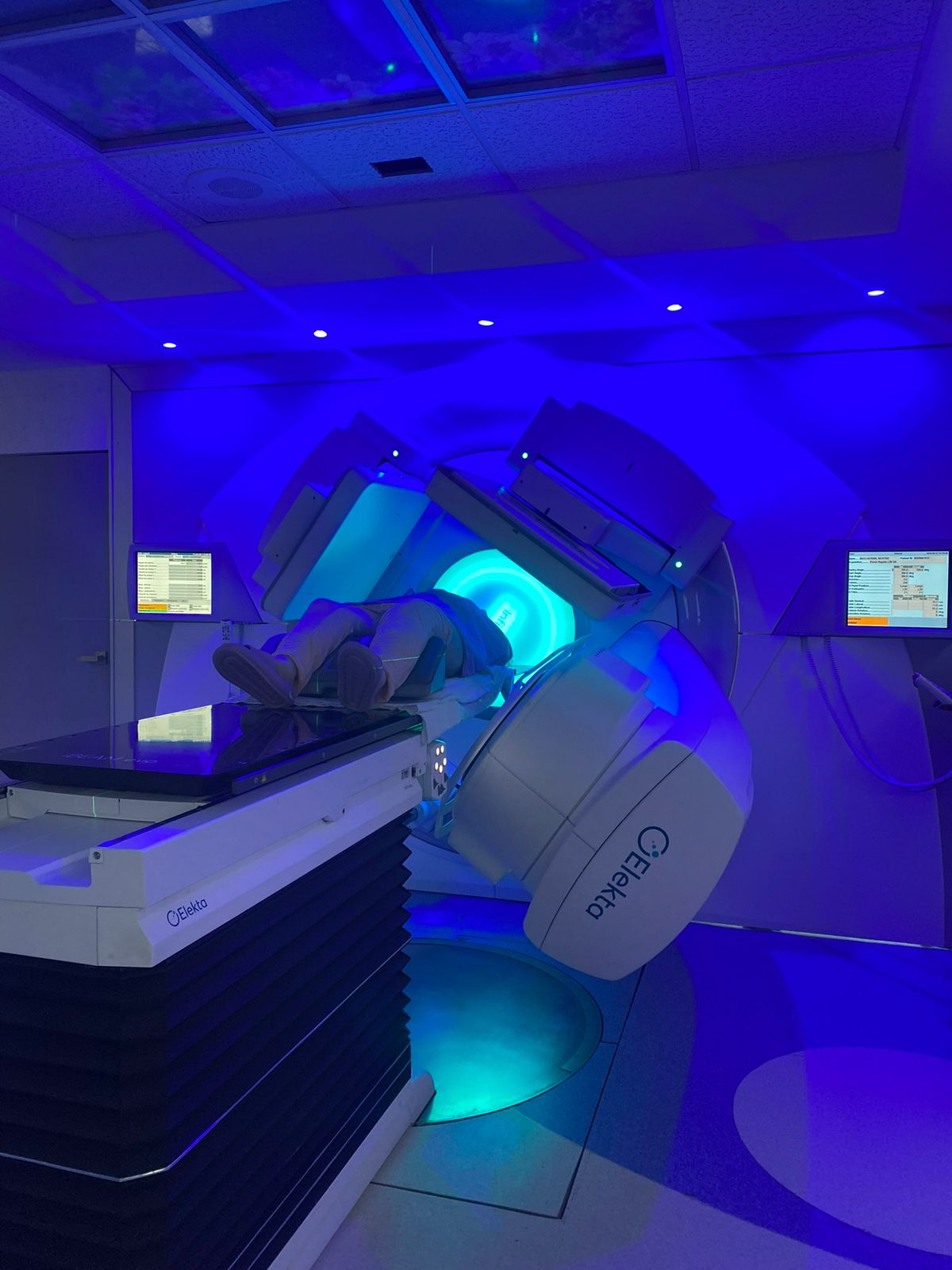 Equipo de radioterapia de alta tecnología