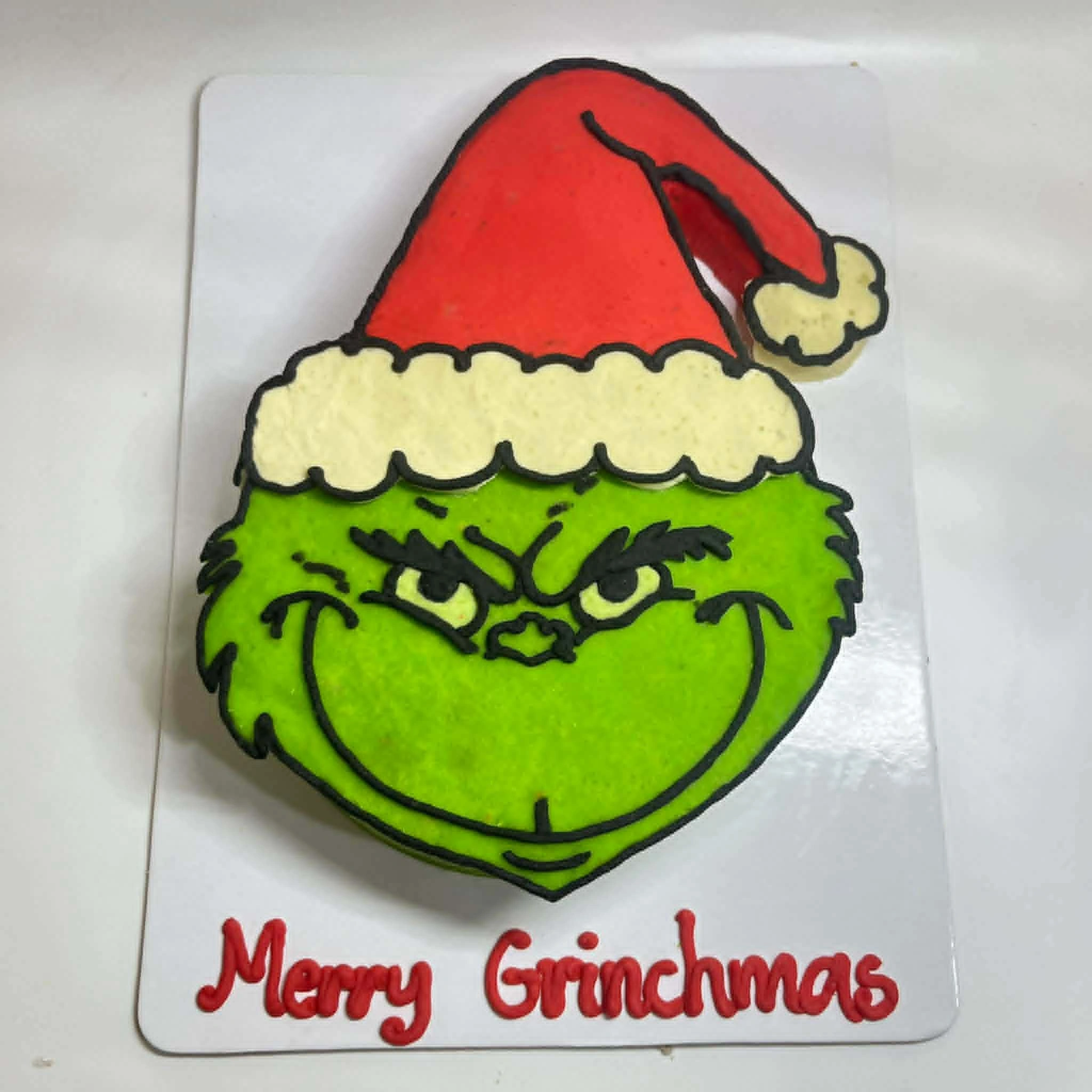 Holiday Grinch Cake