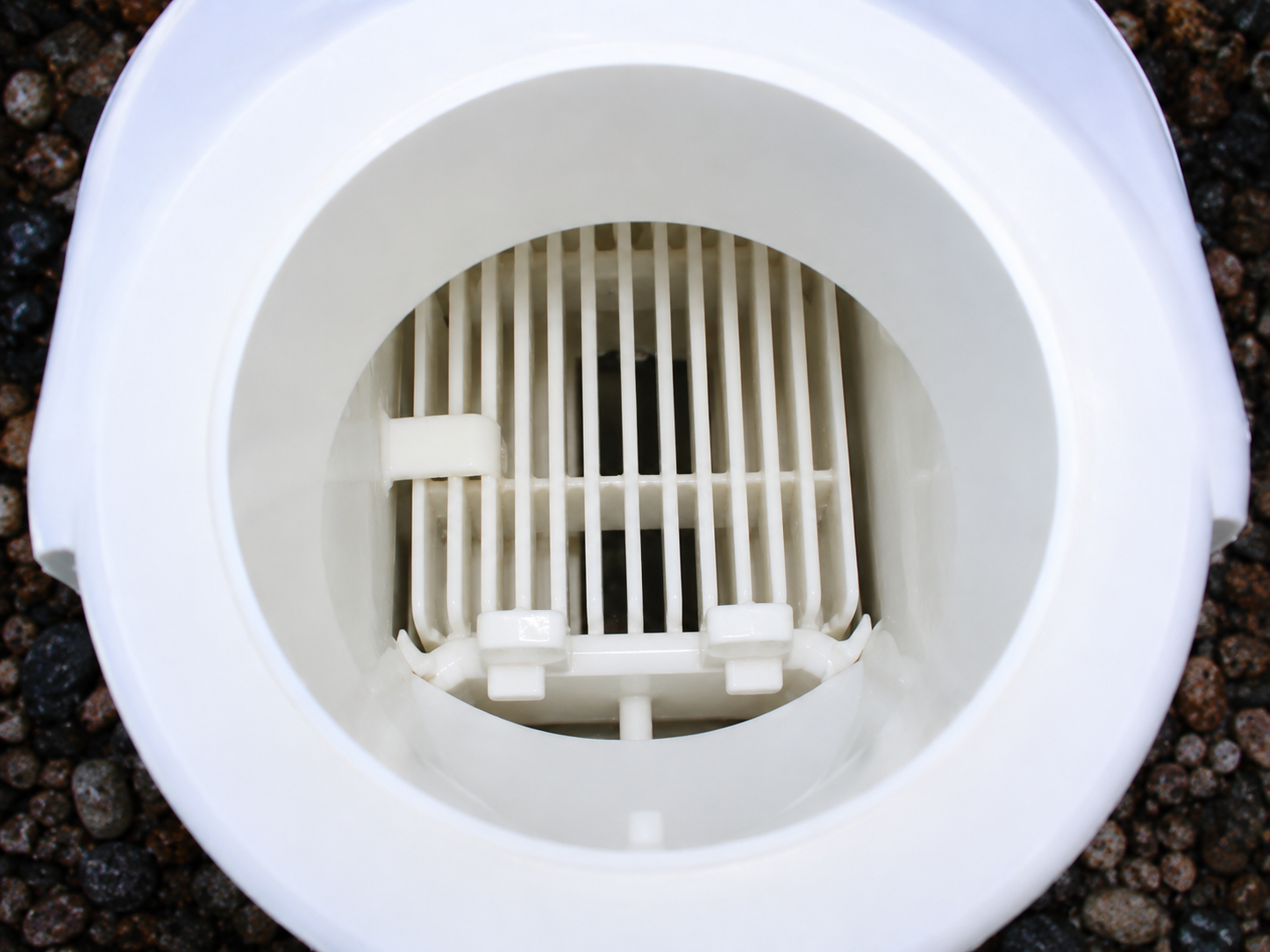 Salt cell cleaning and maintenance