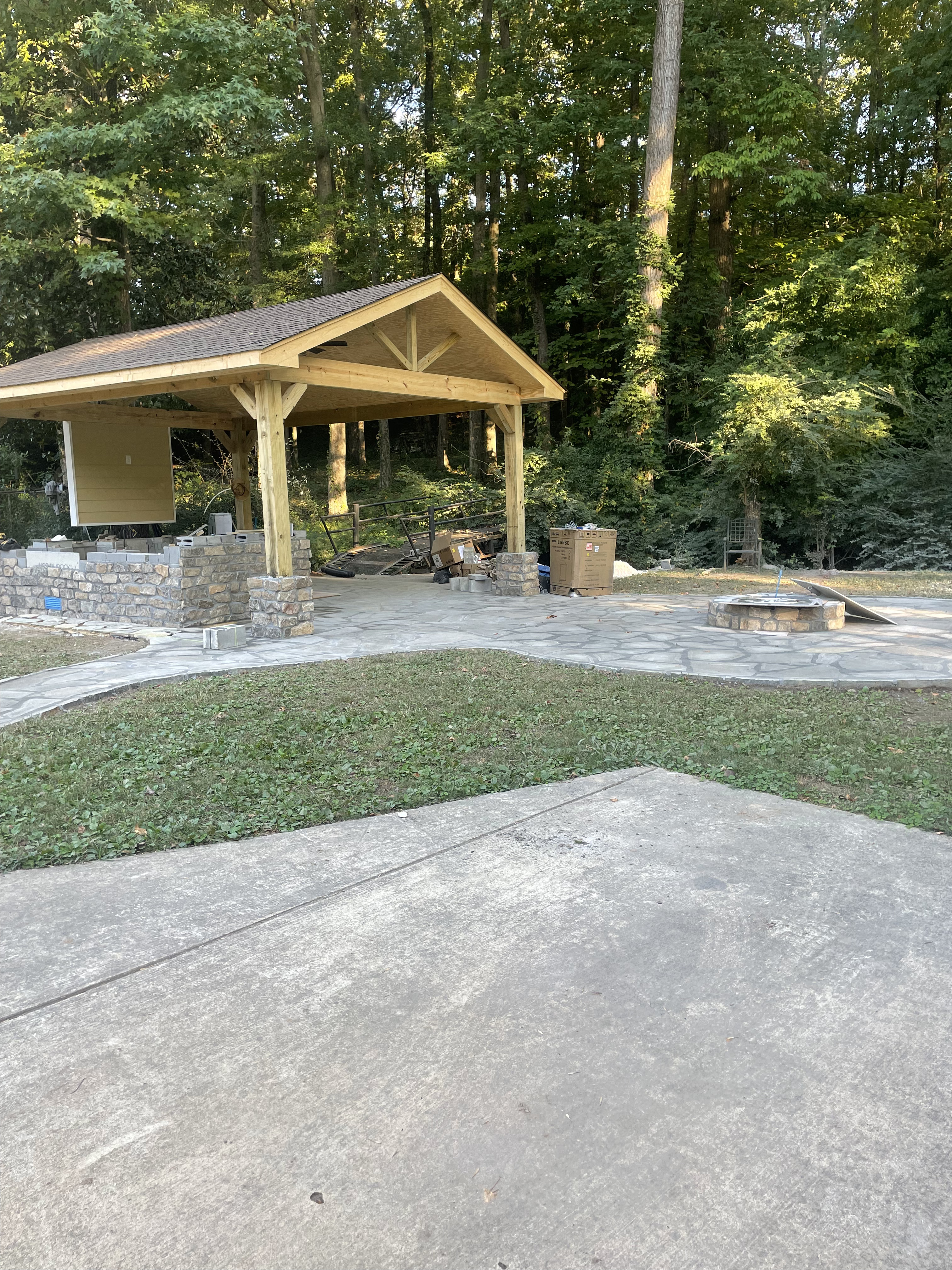 Outdoor kitchen o fire pit, Pelham AL