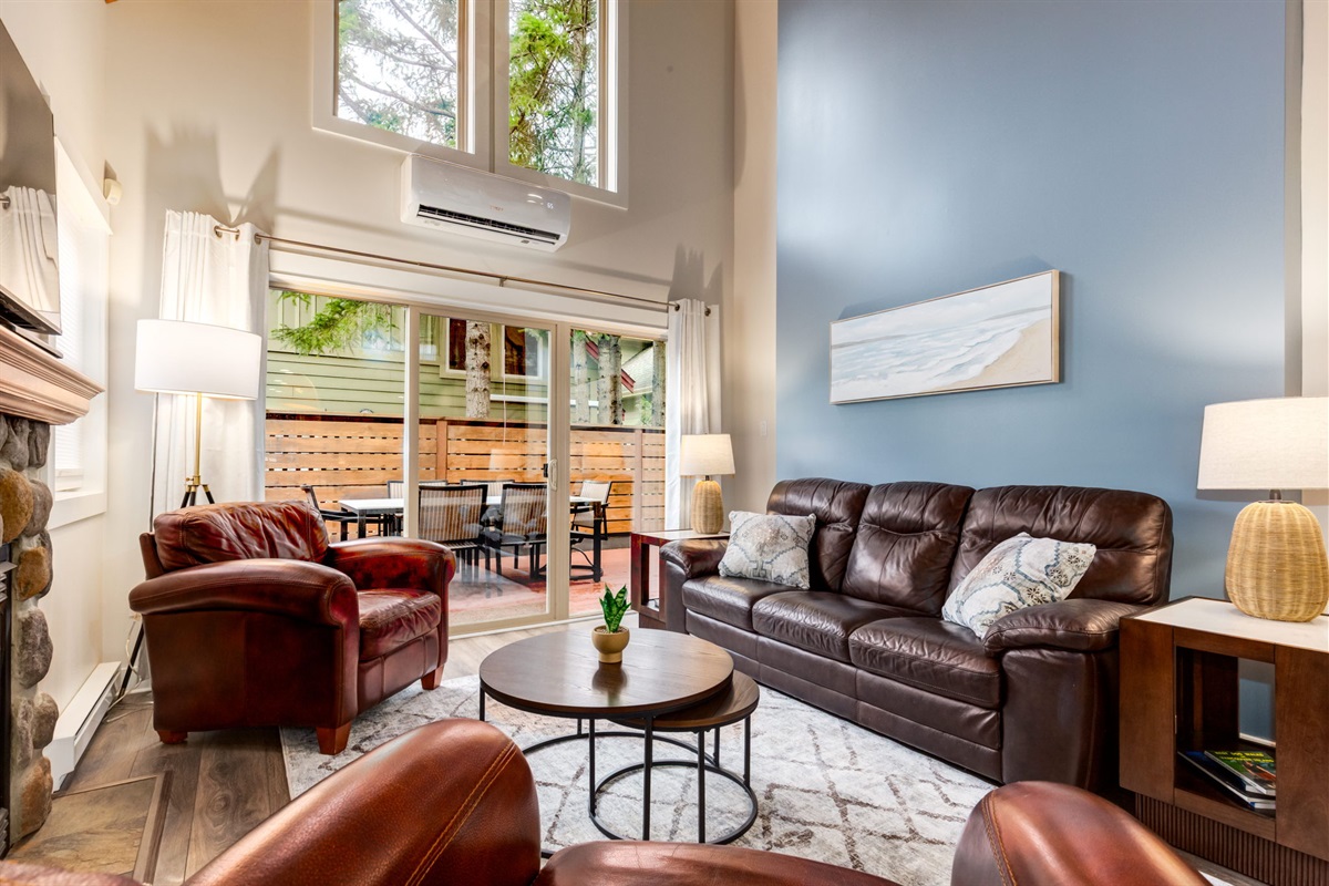 Salt Air — open-plan living and dining