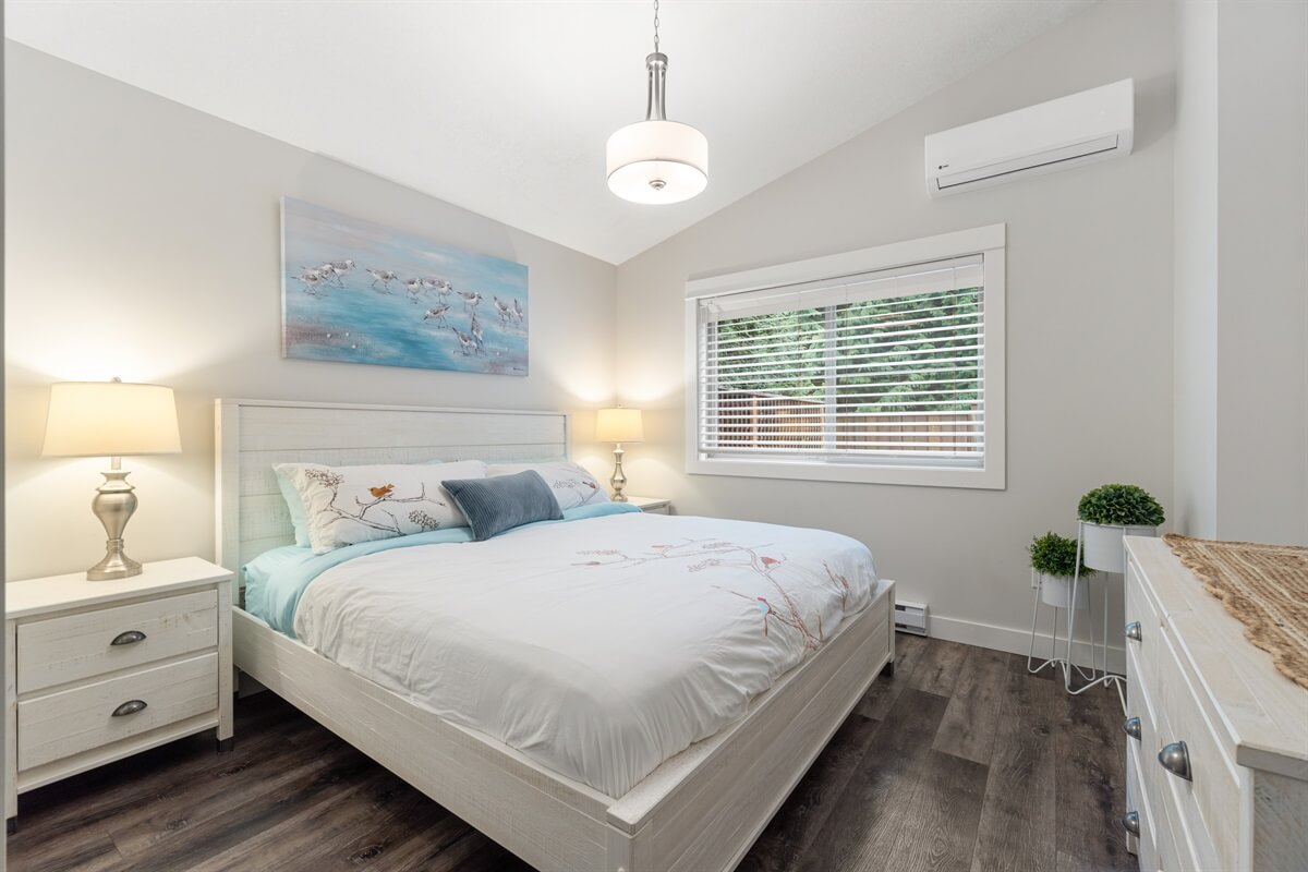 Sand Dollar — full kitchen