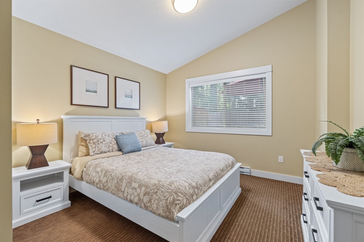 Stone's Throw — queen bedroom