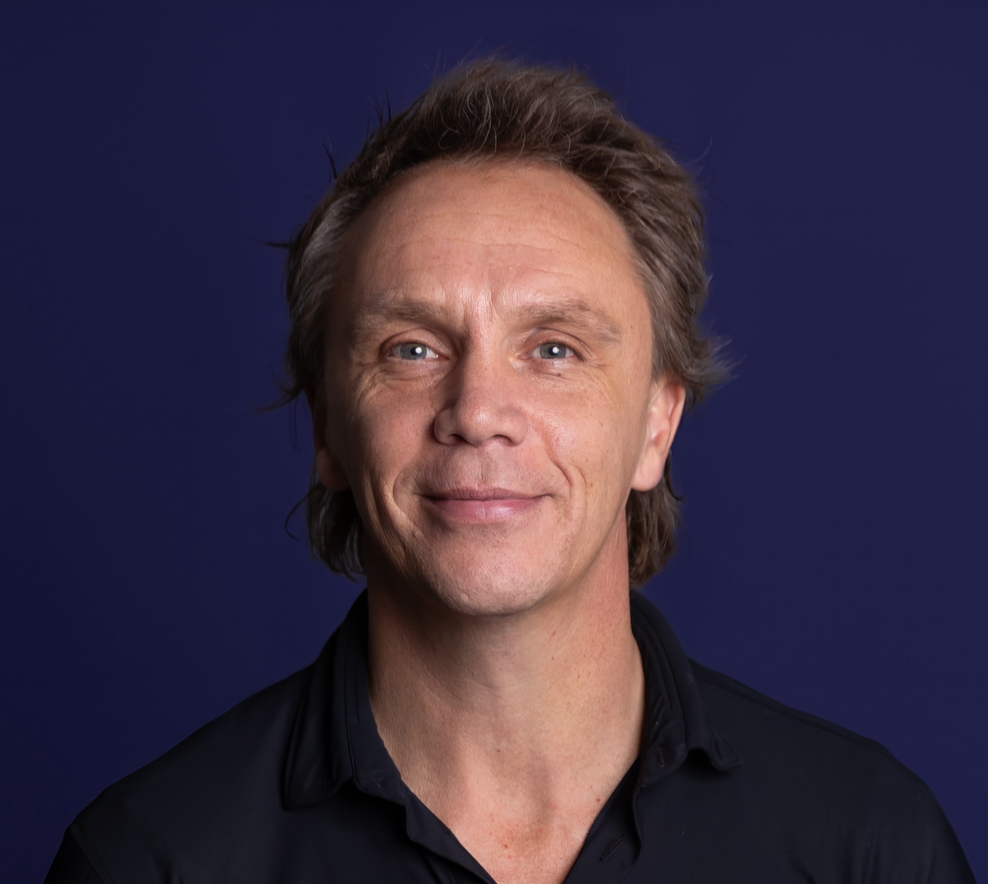 Erik van Beek is oprichter van Inpact, een beweging voor professionals die financiële vrijheid willen bouwen via bewust ondernemen en leven vanuit hun genius.