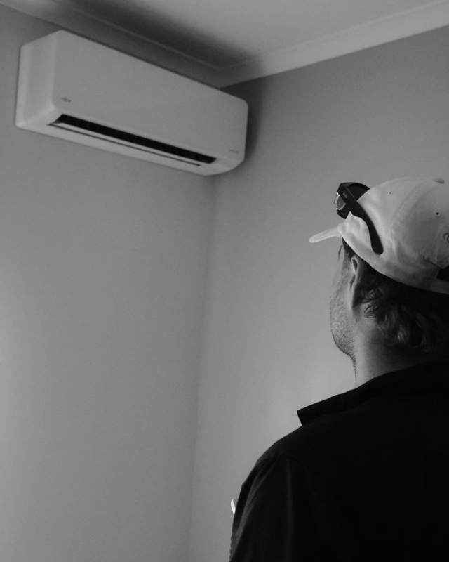 A finished split system indoor head, straight and level