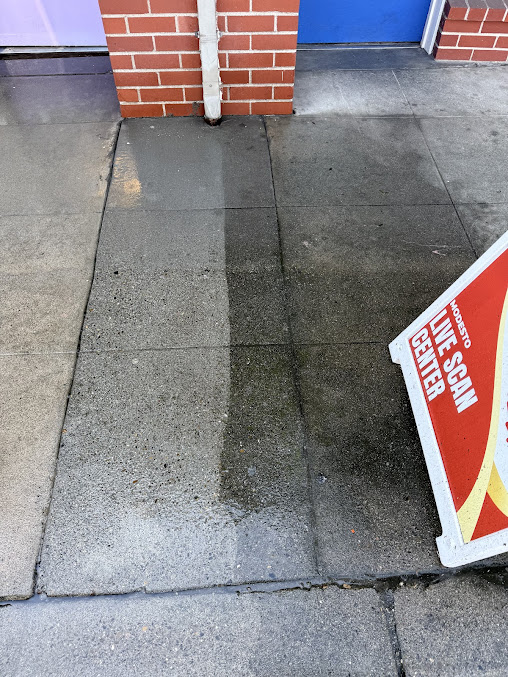 Concrete pressure washing before and after in Modesto CA