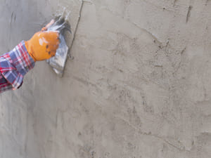 Plastering and skimcoating 