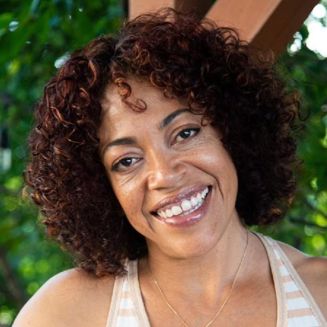 Moira Zamora