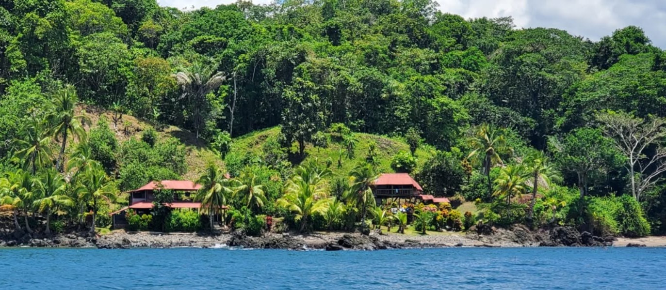 Front view of Playa Neverland