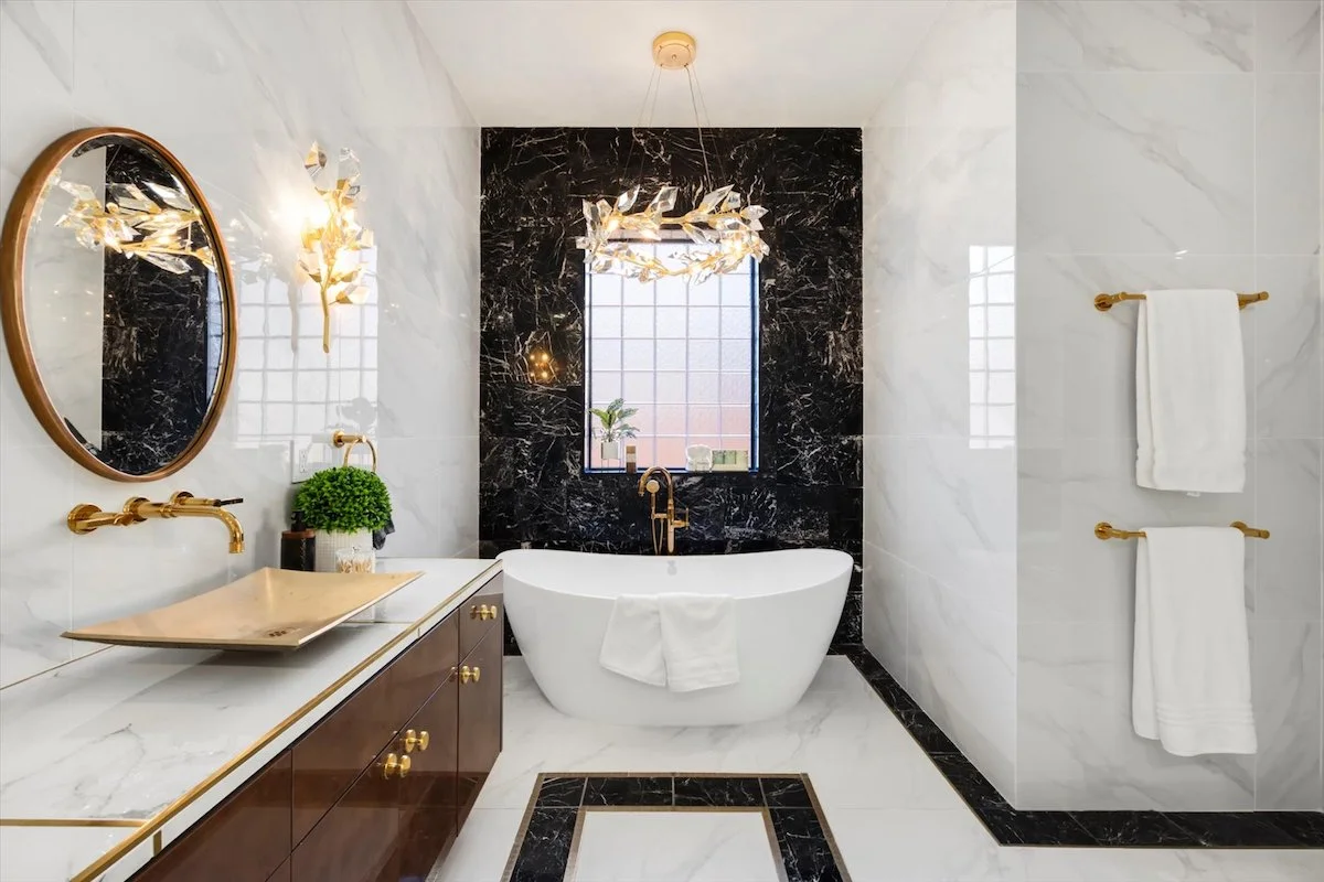 Luxury Bathroom Bathtub