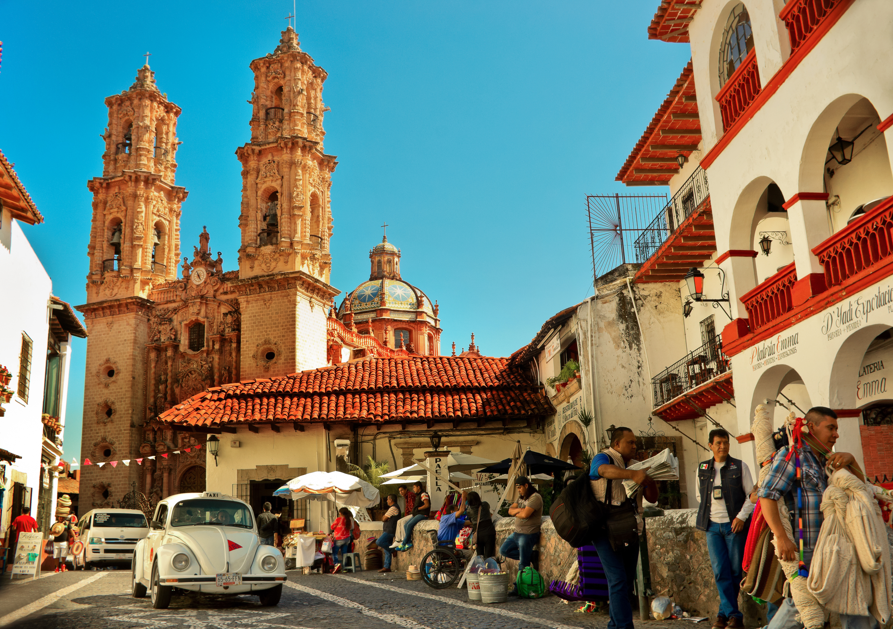 Vista panorámica de Taxco entre montañas