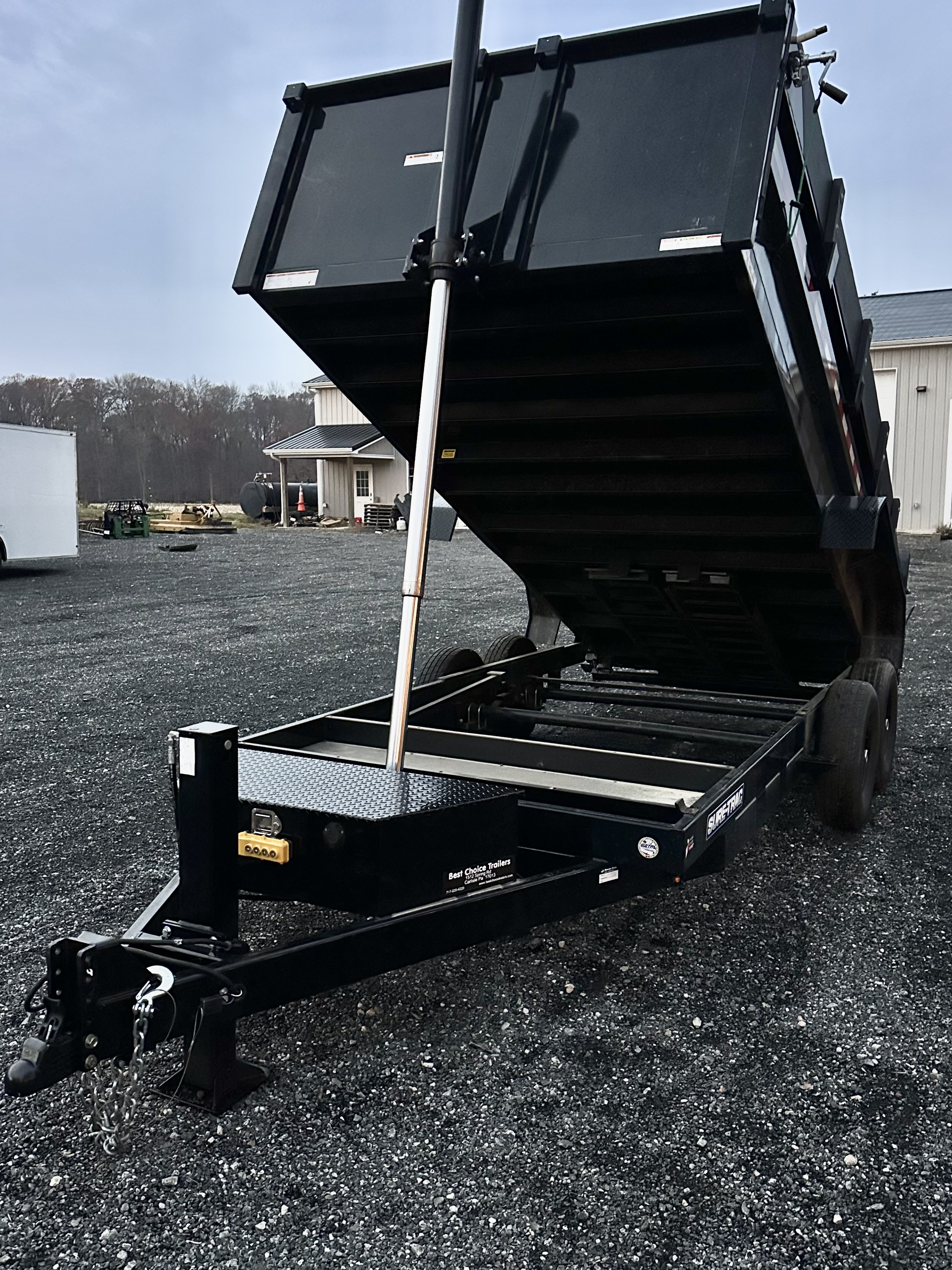 Dump trailer rentals in Townsend, DE