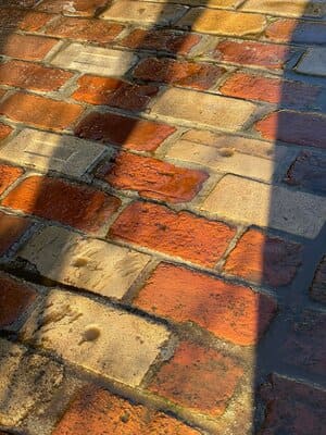 {{ custom_values.service_3 }} in {{custom_values.area_3})