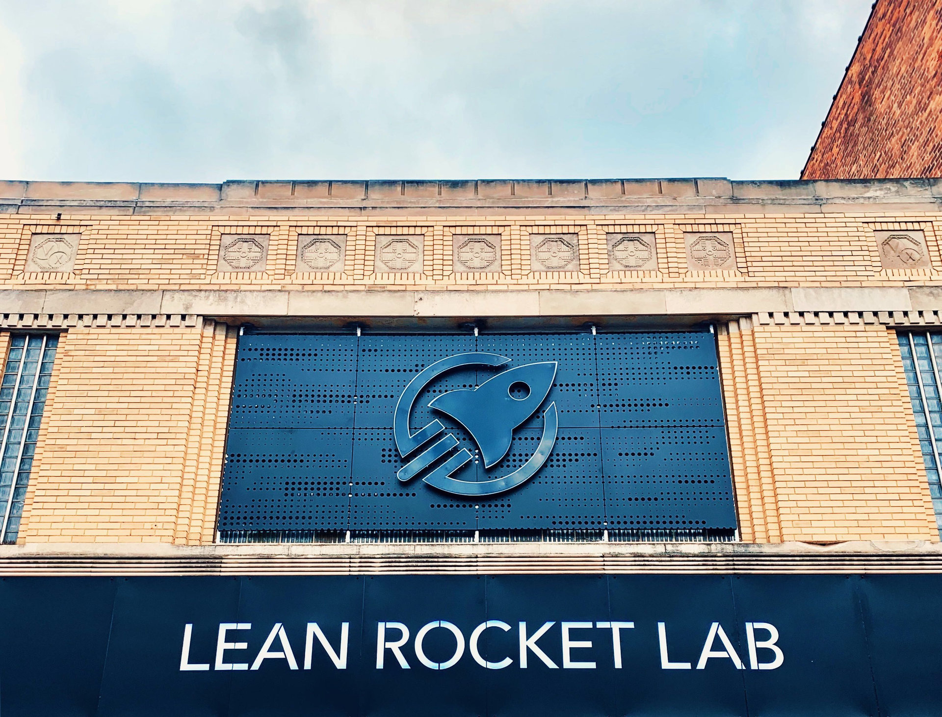 Lean Rocket Lab Receives $300,000 in Support