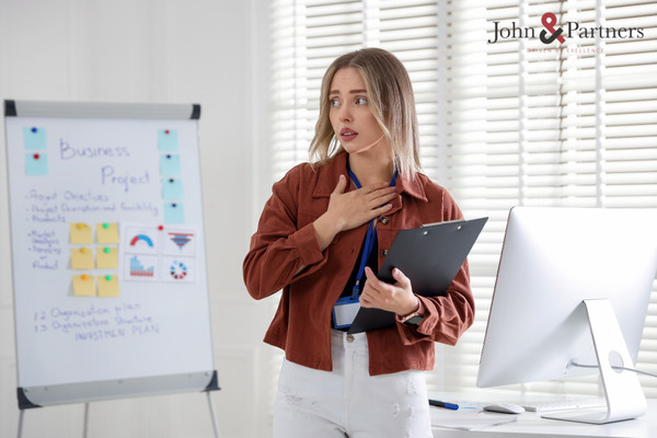 Vì sao nhiều người sợ nói trước đám đông? Vì sao nhiều người sợ nói trước đám đông?