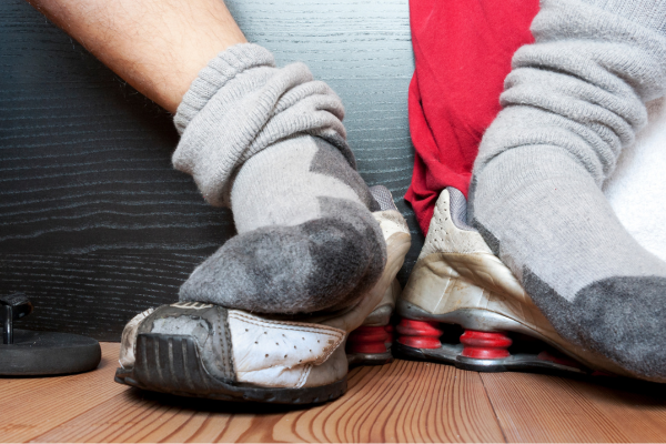 What Does Black Mold Smell Like? The Musty Warning Signs