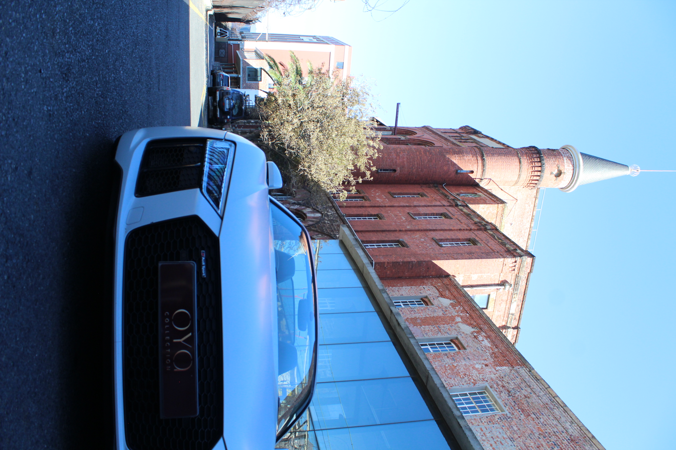 White 2019 Audi R8 Spyder V10 Convertible for hire in Cape Town.