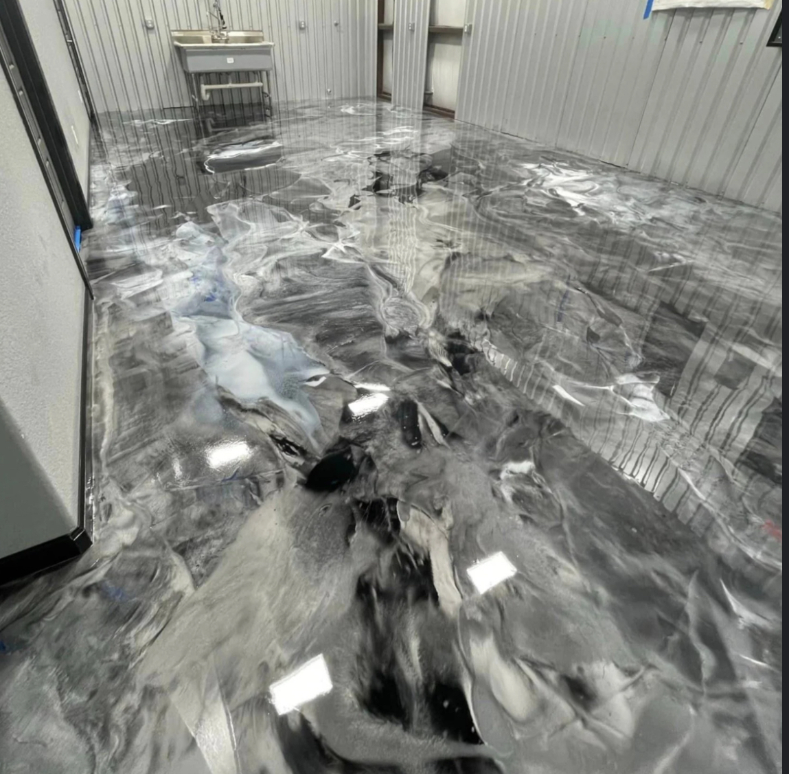 Metallic resin floor finish